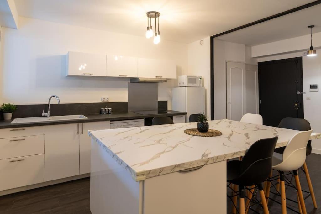 Elegant T3 Le Petit Palais Avignon Apartamento Exterior foto